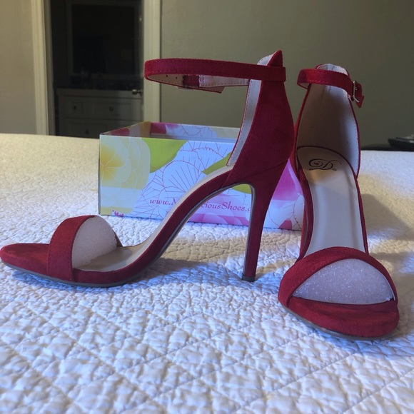 BRAND NEW, NEVER WORN PUMPS👠👠 - Picture 5 of 8